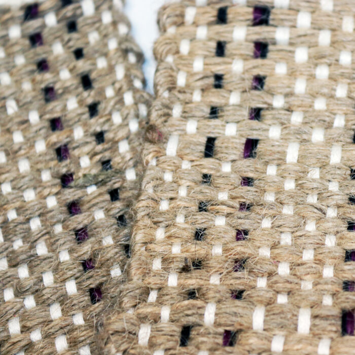 Sangle exfoliante et lave-dos artisanal en jute naturel Cocoon d'Orient pour soin corporel